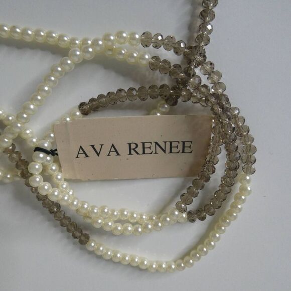 Ava Renee Beaded Necklace - Picture 5 of 7